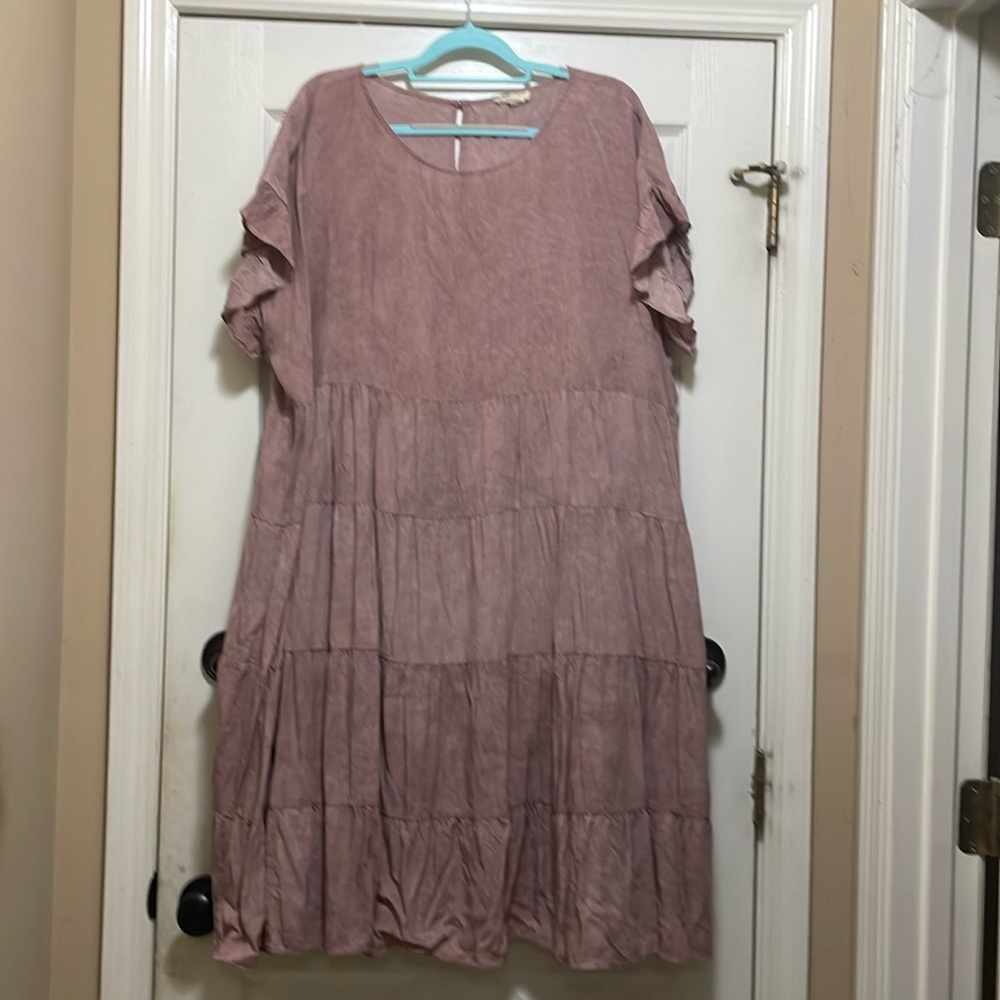 Oddy tiered dress.